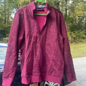 Under Armour pullover 🖤